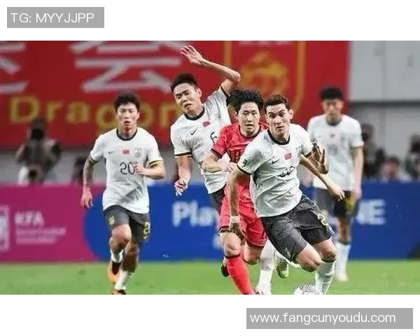 从草根到巨星一名足球少年的逆袭与荣耀追梦之路